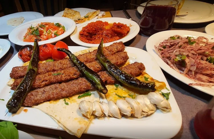 Alaşehir En Yakın Lokanta